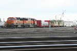 BNSF power idle